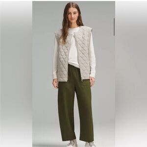 Lululemon Lightweight MR Barrel-Leg Crop